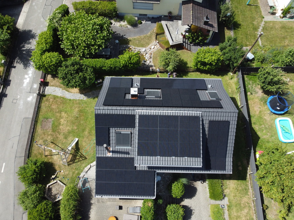 dachsanierung-mit-pv-aufdach